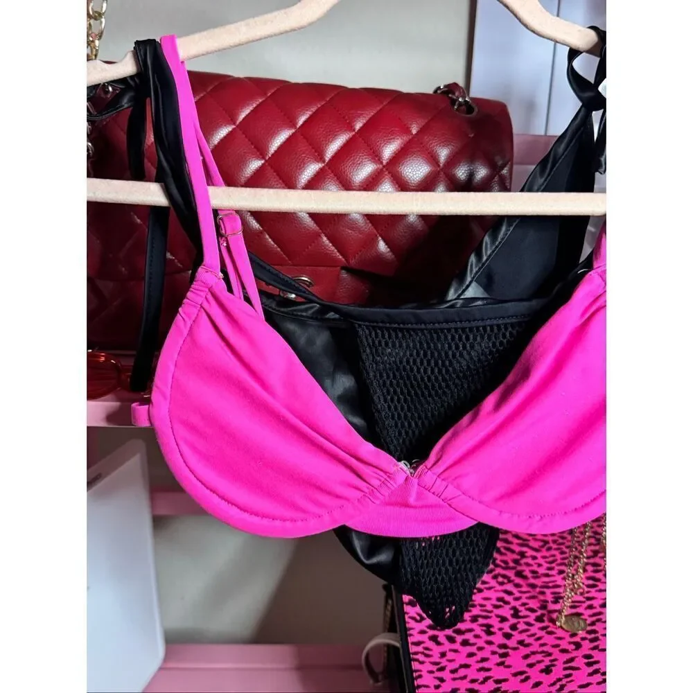 Frankie’s bikinis top